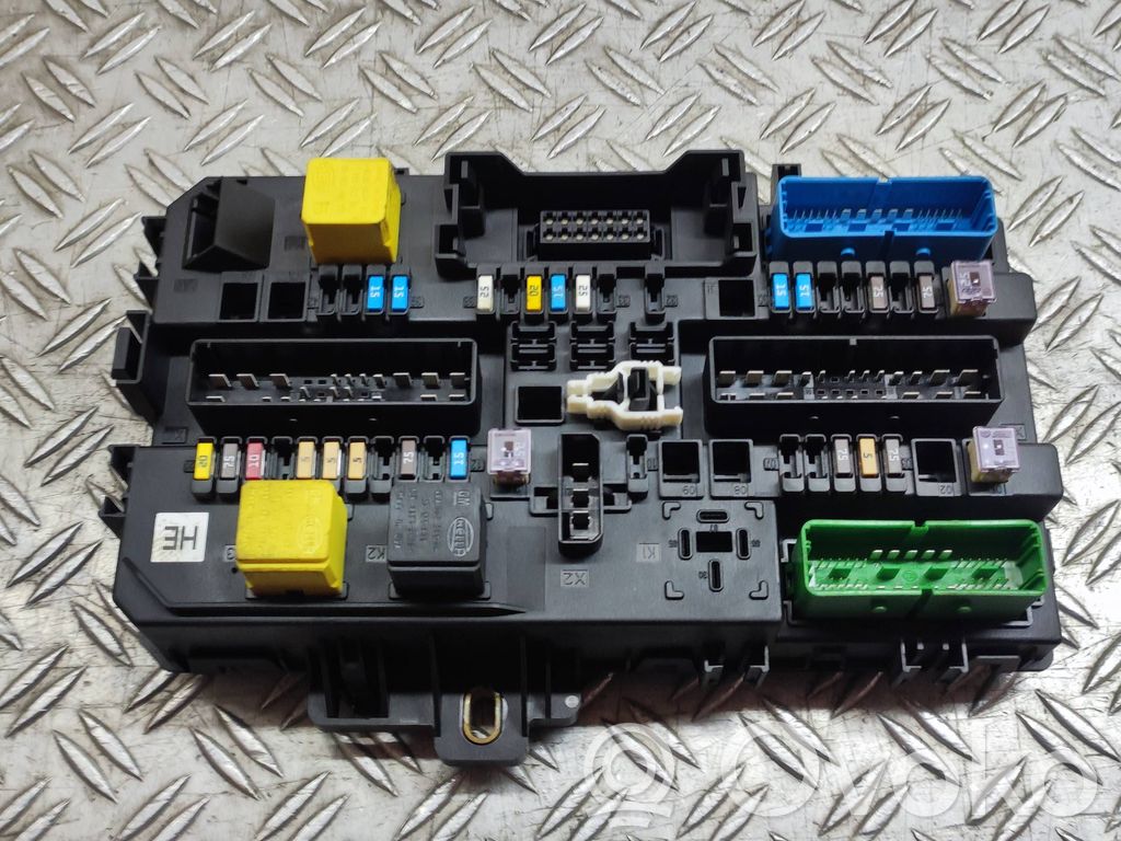 Opel Astra H Módulo de fusible 