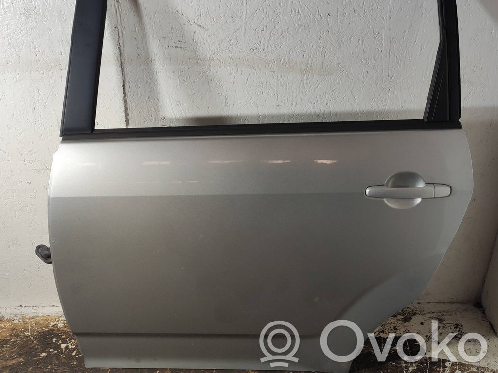 Toyota Corolla Verso AR10 Puerta trasera 