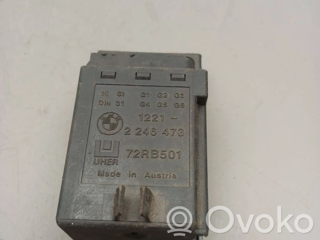 BMW 3 E36 Žvakių pakaitinimo rėlė 