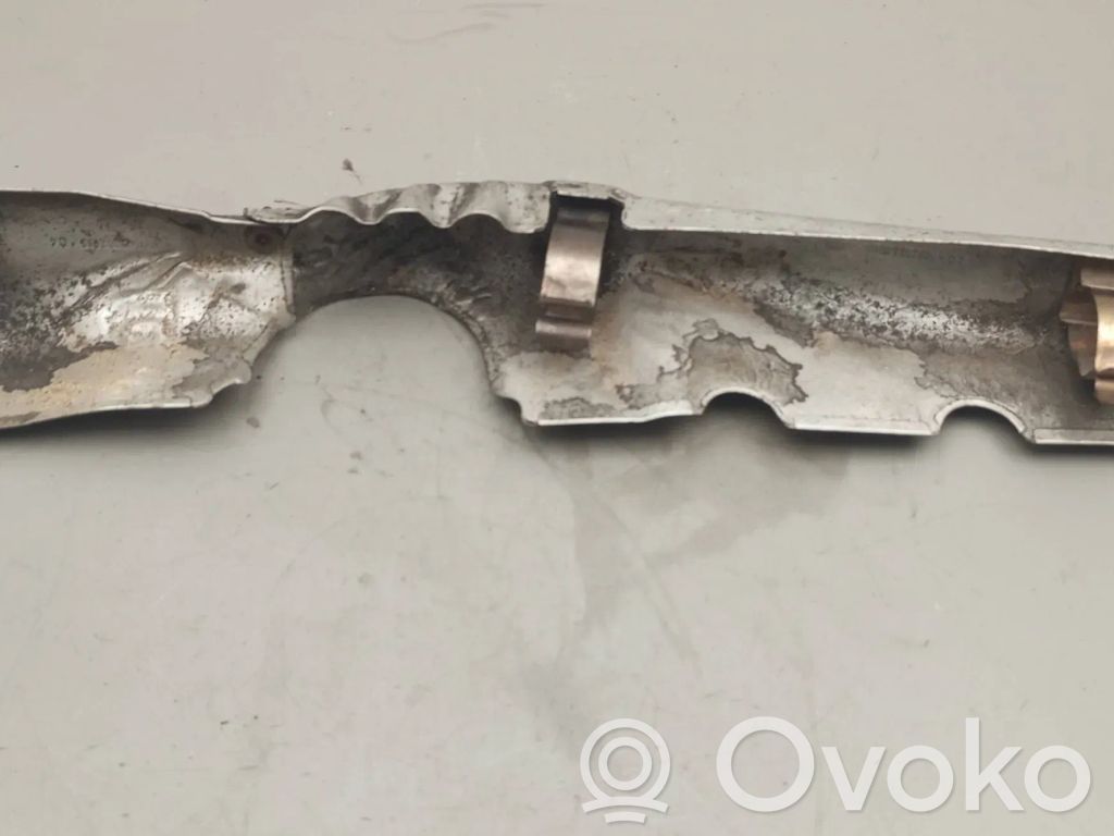 Exhaust heat shield   7797684