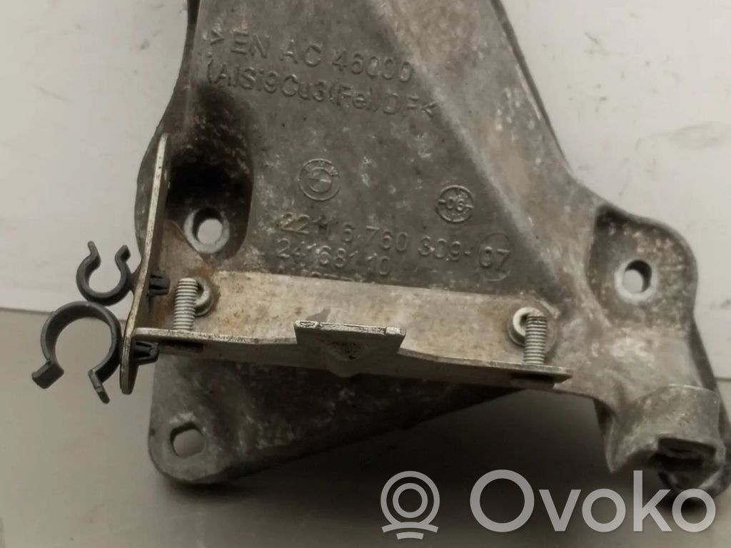 BMW 1 E81 E87 Engine mounting bracket 