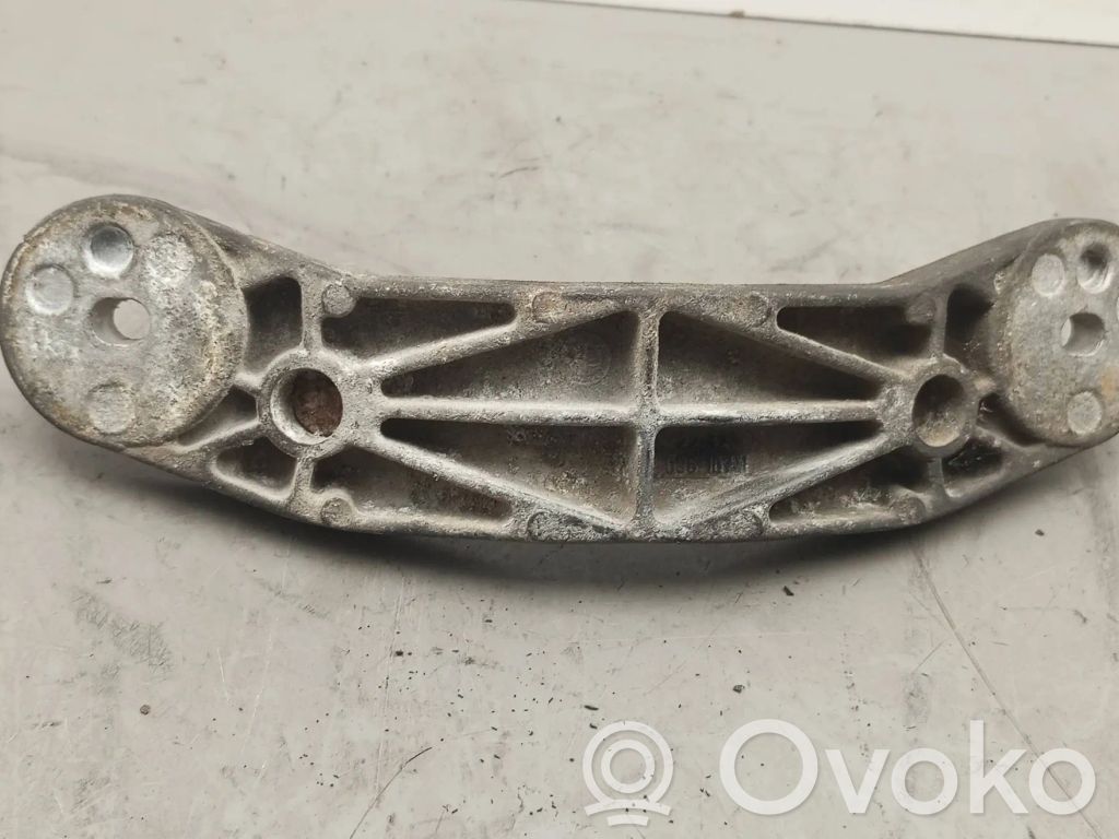 BMW 5 E39 Gearbox mounting bracket 