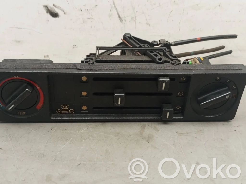 BMW 5 E28 Climate control unit 