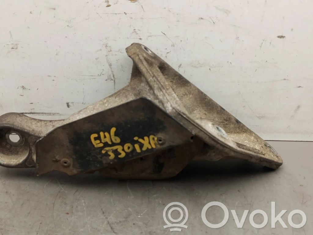 BMW 3 E46 Engine mounting bracket 