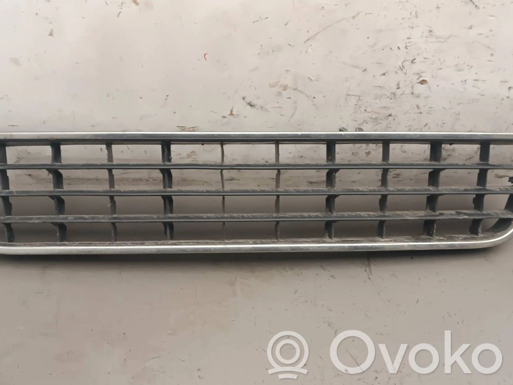 Front grill   4B0807683,DN13074