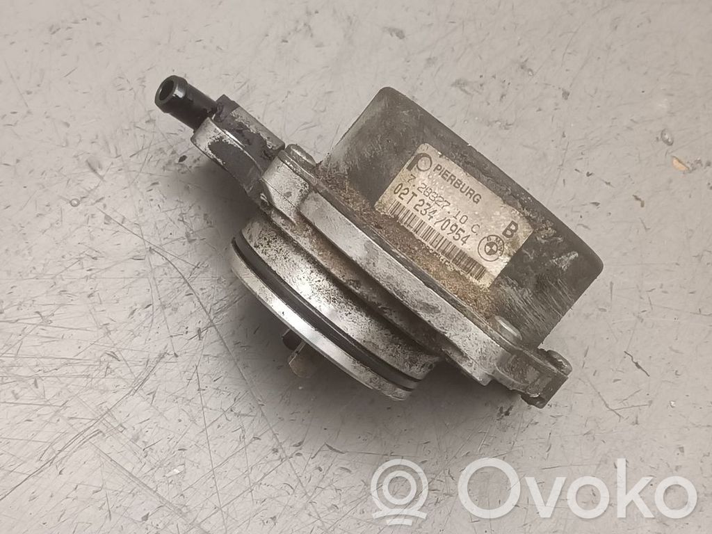 BMW 5 E39 Vacuum pump 