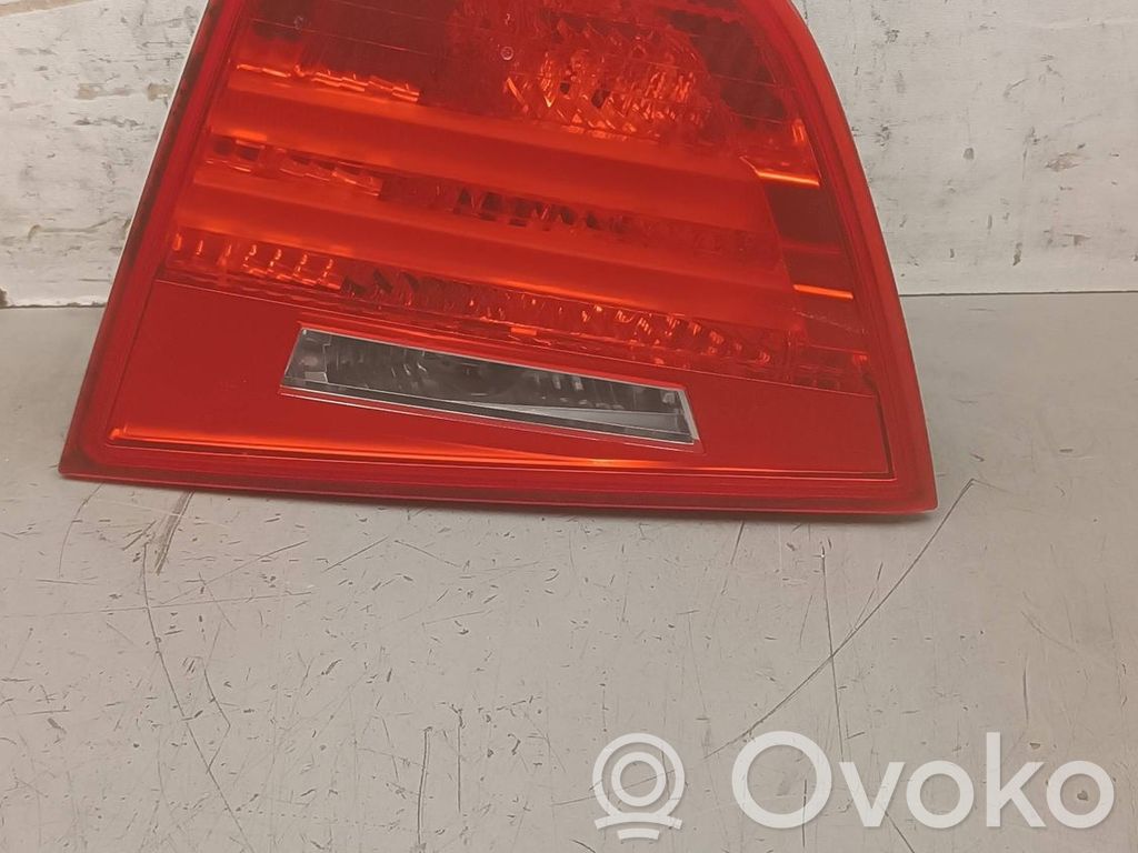 Tailgate rear/tail lights   7154162,218202