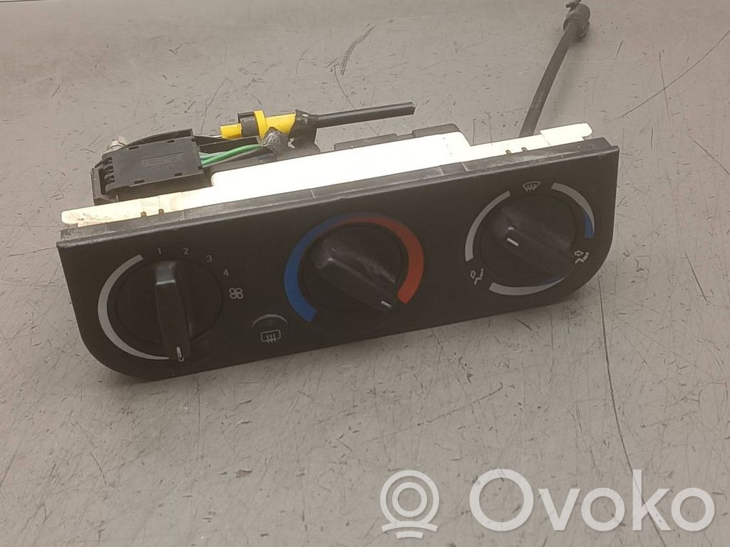 BMW 3 E36 Climate control unit 