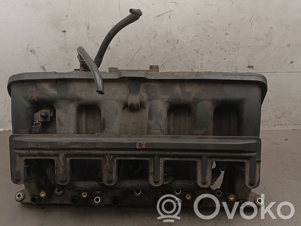 BMW X3 E83 Intake manifold 