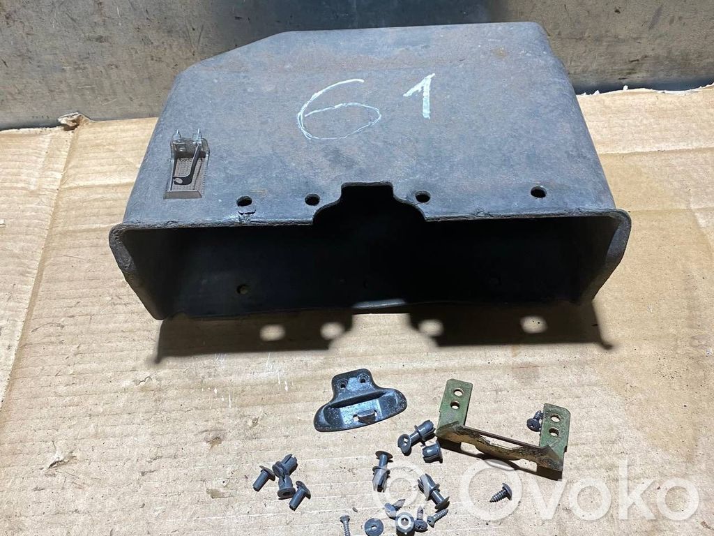 Mercedes-Benz W123 Otros repuestos del interior 