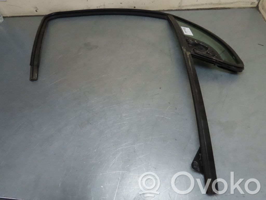 Citroen C3 Rear side window 