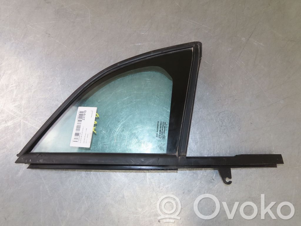 Rear side window   8569ZH