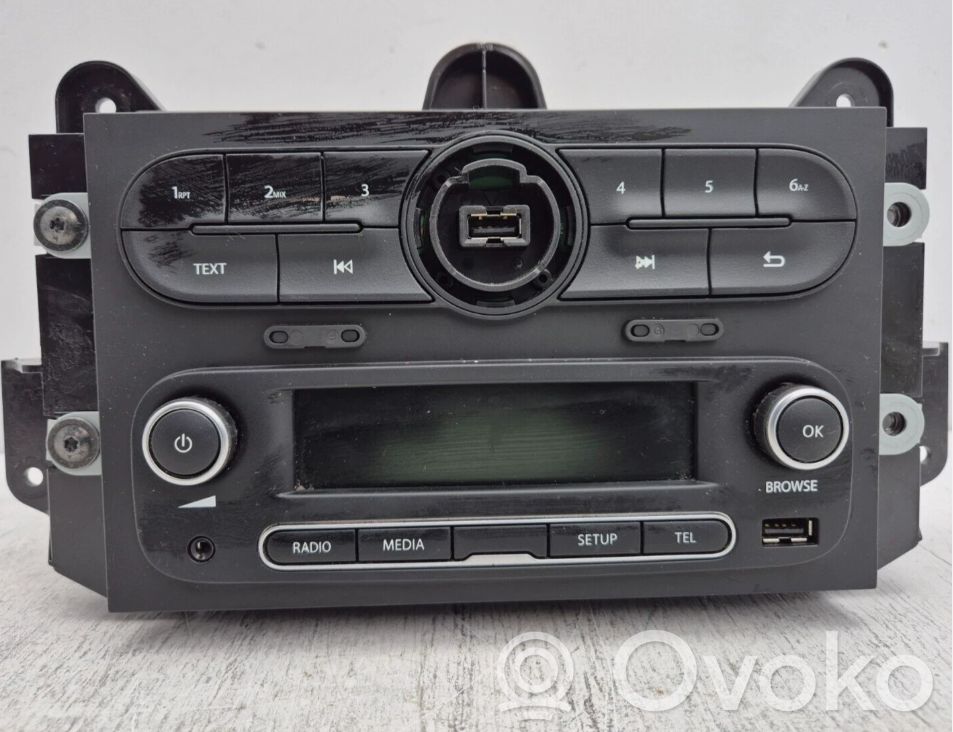 Renault Twingo III Unité principale radio / CD / DVD / GPS 