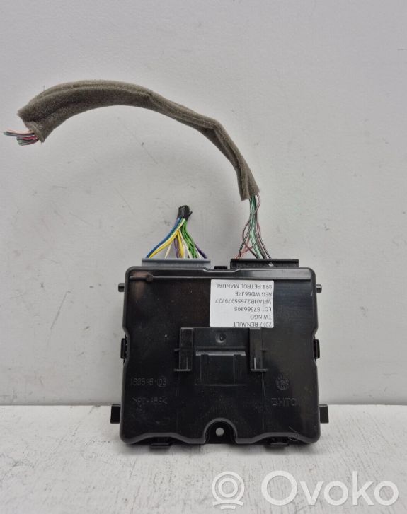 Renault Twingo III Engine control unit/module 