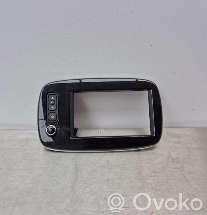 Smart ForTwo III C453 Osłona tylnej klapy 
