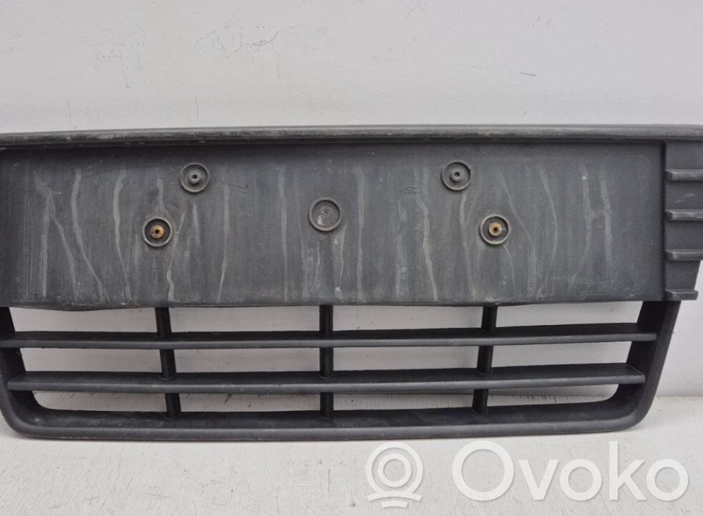 Ford Focus Unteres Gitter dreiteilig vorne 