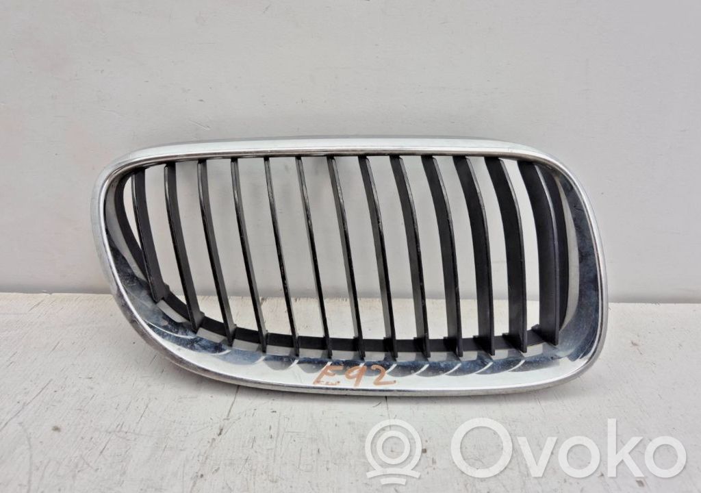 BMW 3 E92 E93 Grotelės priekinės 