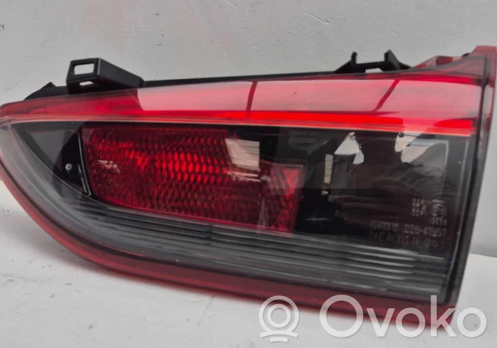 Tailgate rear/tail lights   13241978,13241978,13241978,22641957