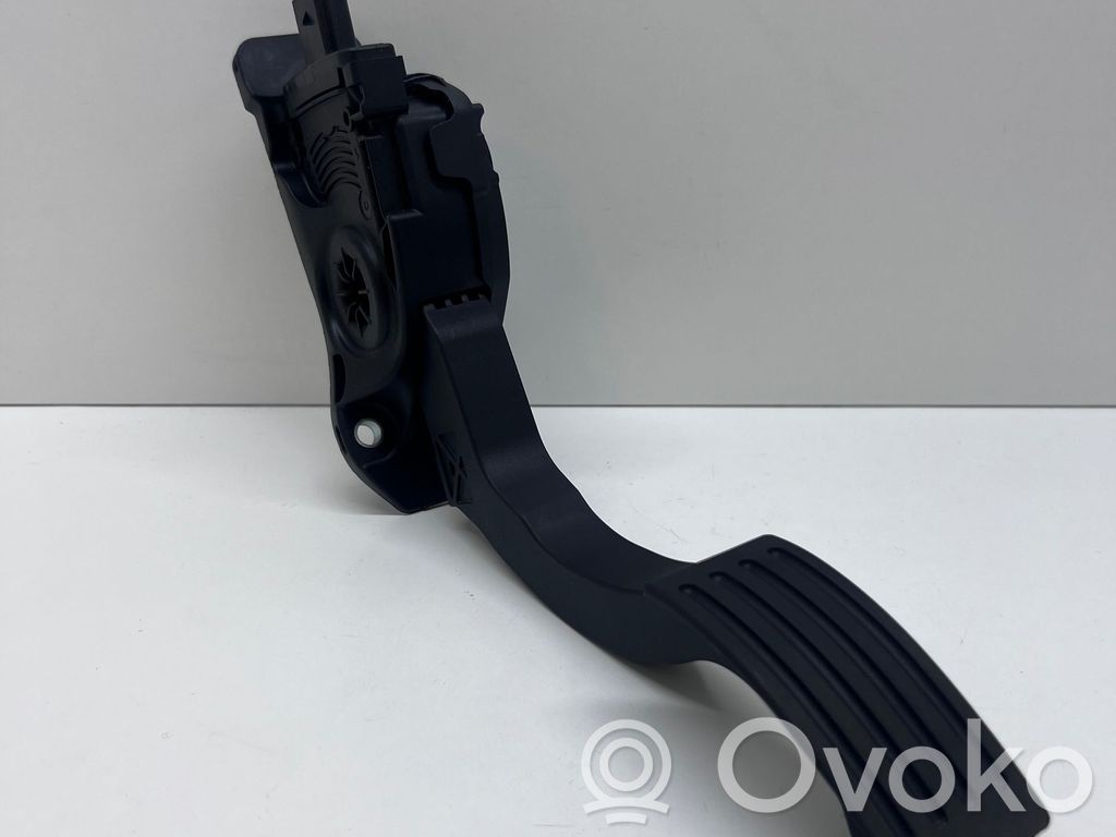 Volvo V40 Accelerator throttle pedal 