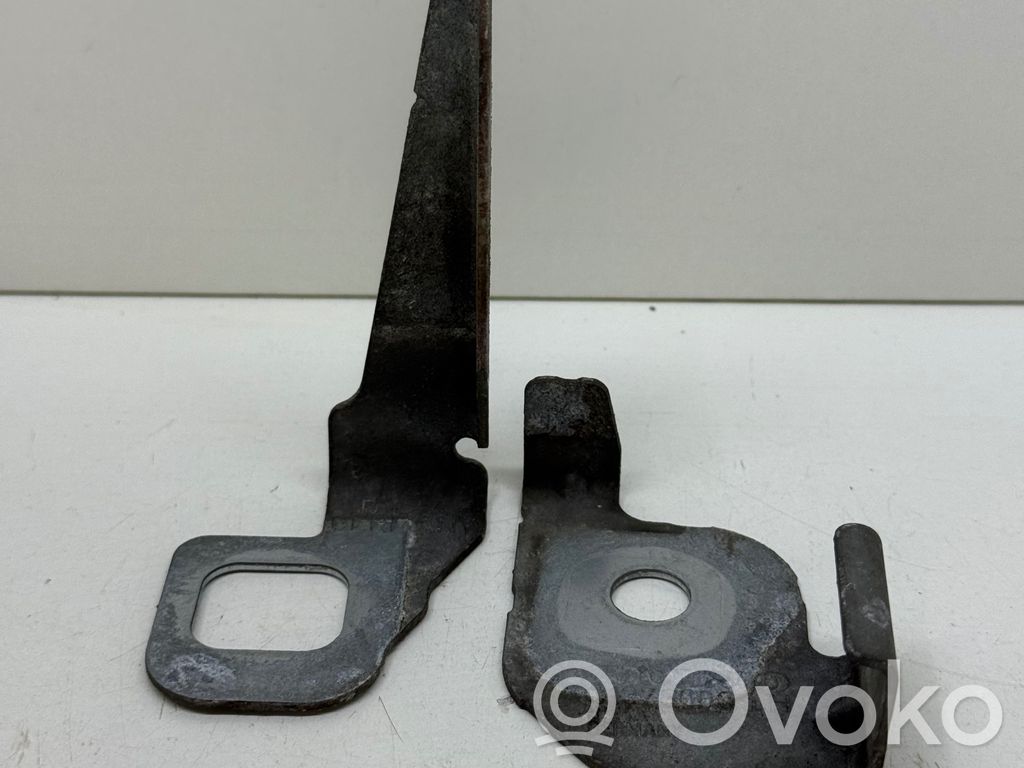 Volvo V60 Radiator support slam panel bracket 