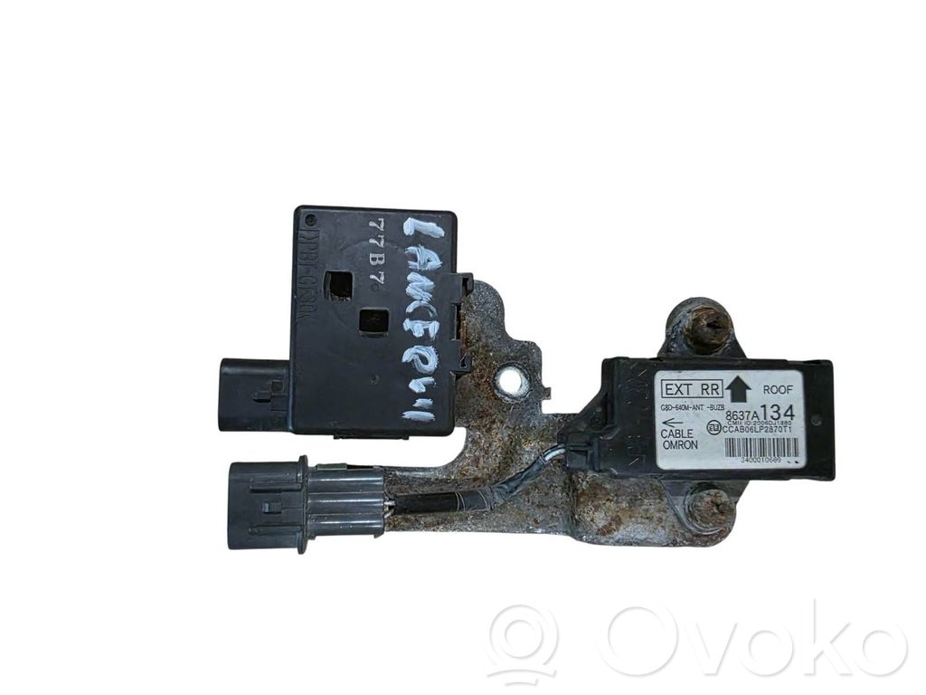 Mitsubishi Lancer VIII Beraktės sistemos KESSY (keyless) valdymo blokas/ modulis 