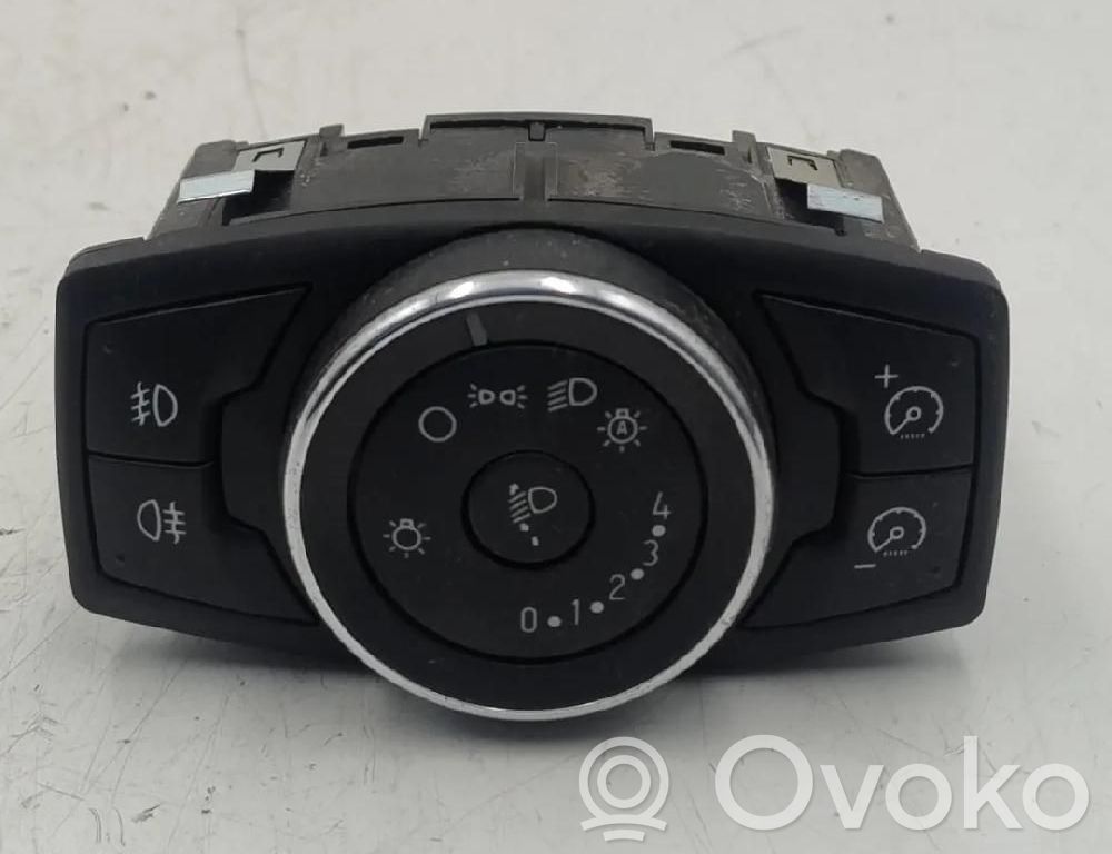 Ford Focus Light switch 