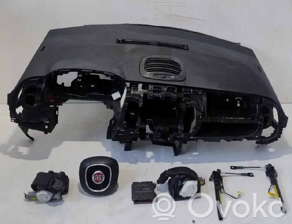Fiat 500L Drošības spilvenu komplekts ar paneli 