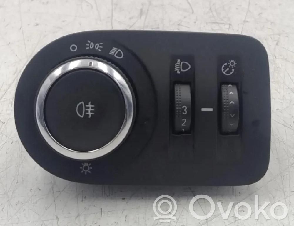 Light switch   13294814,13294814