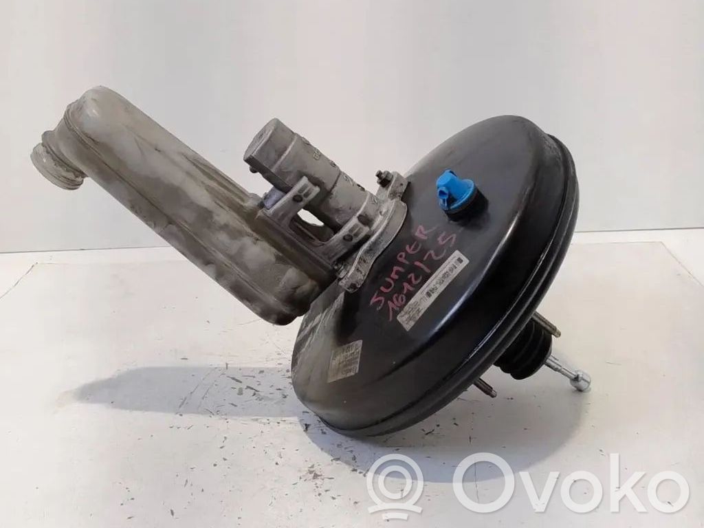 Ohjaustehostimen pumppu   51837322