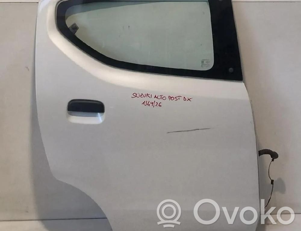 Suzuki Alto Puerta trasera 