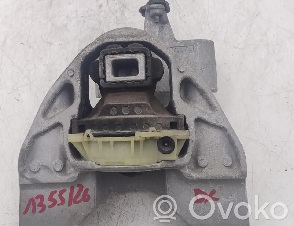 Engine mount bracket   ET76,ET766F012BE