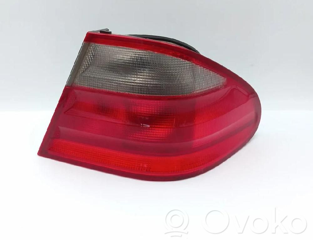 Mercedes-Benz CLK A208 C208 Lampa tylna 