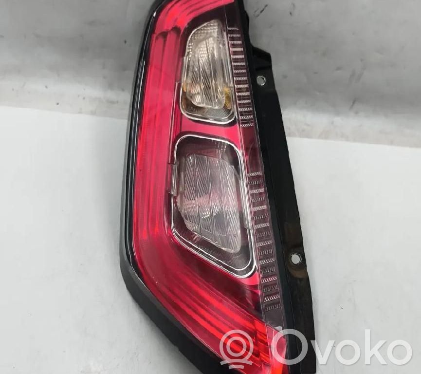 Fiat Punto Evo Lampă spate în caroserie 