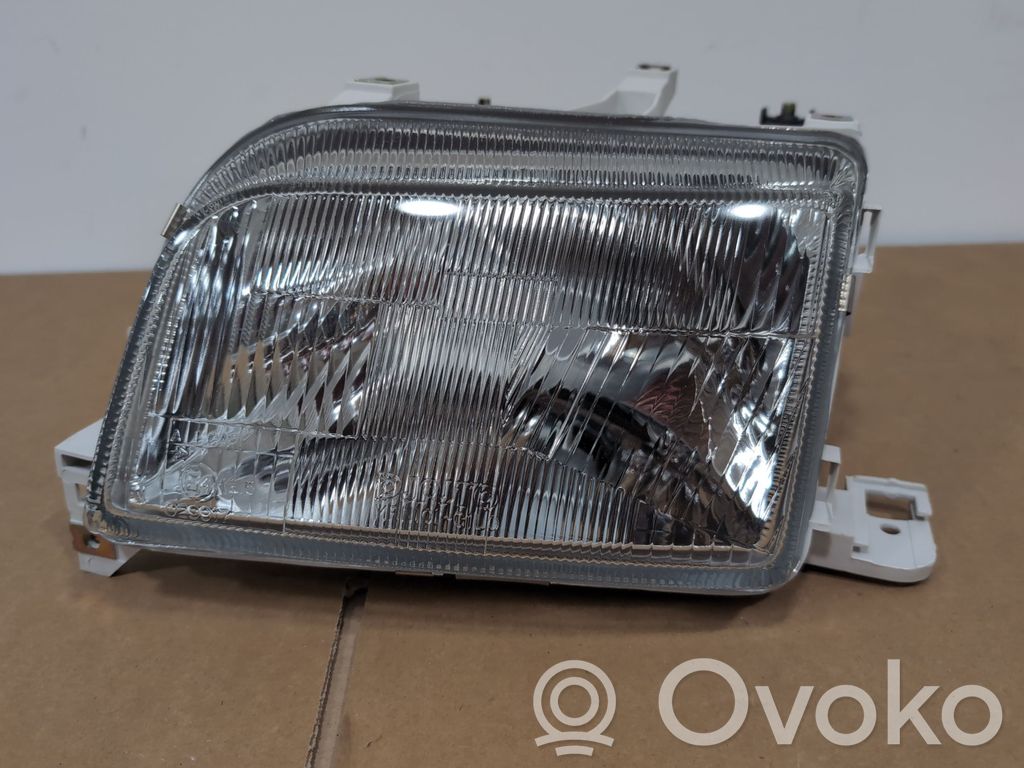 Renault Clio I Headlight/headlamp 