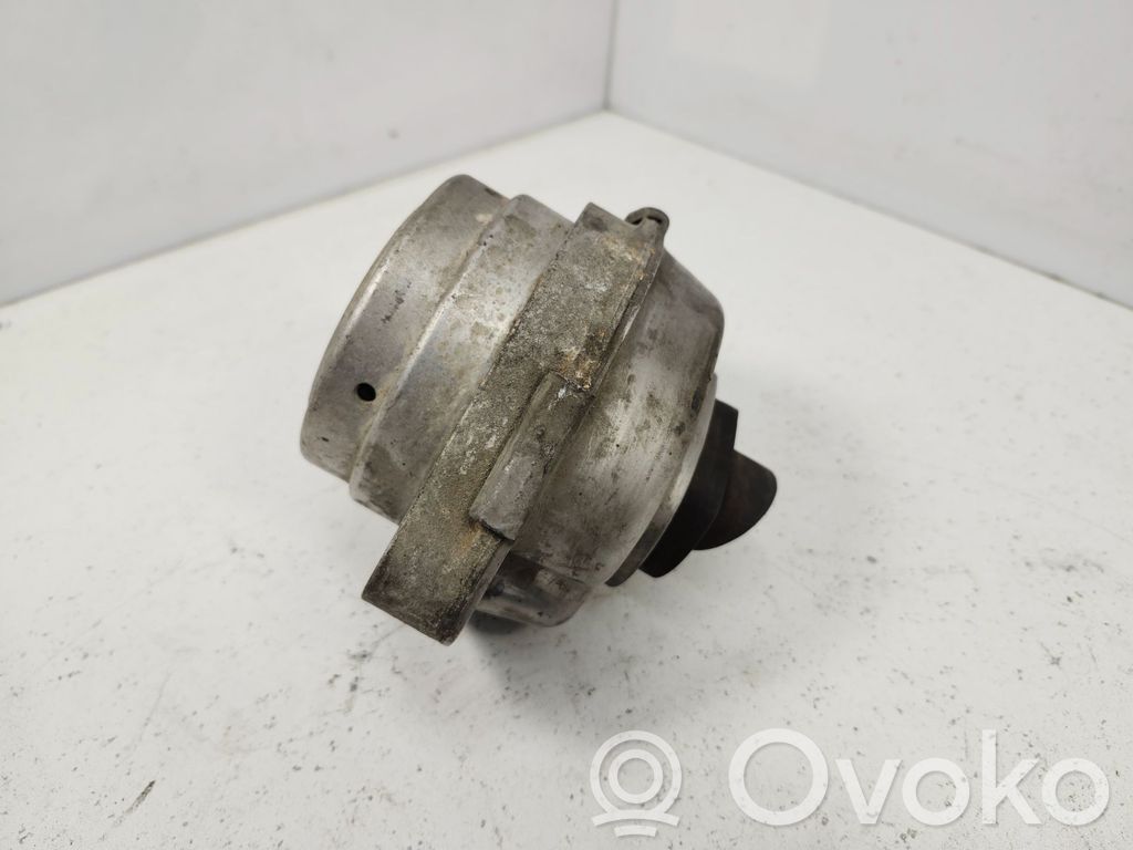BMW X5 E53 Engine mount bracket 