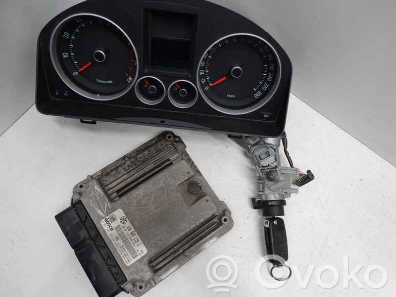 Volkswagen PASSAT B5.5 Engine ECU kit and lock set 