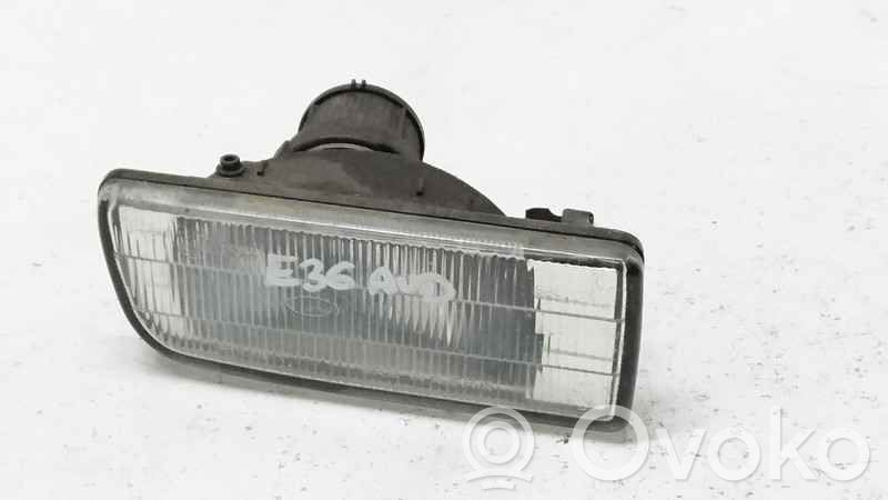 BMW 3 E36 Miglas lukturis priekšā 