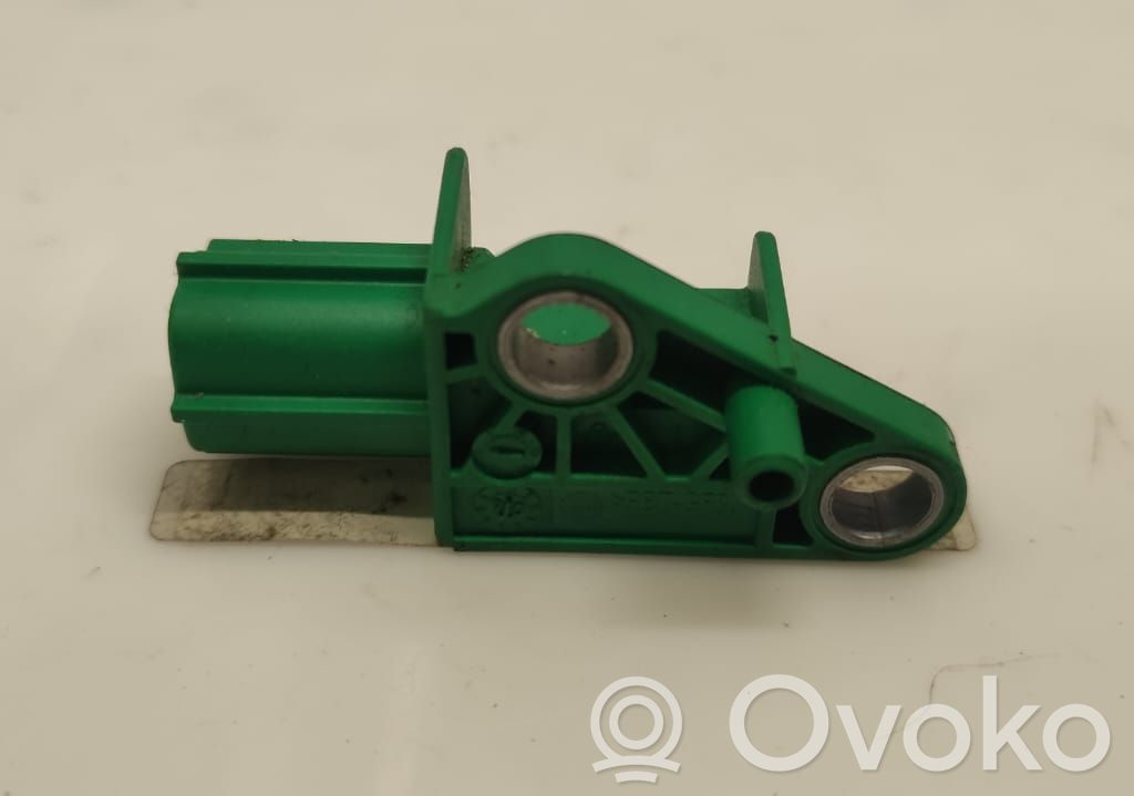 Volkswagen Golf VI Senzor impact/declanșare airbag 