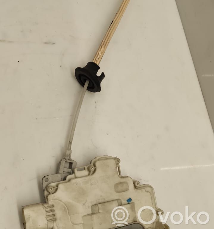 Etuoven lukko   4F1837015,0007902,6987006,VDMS12