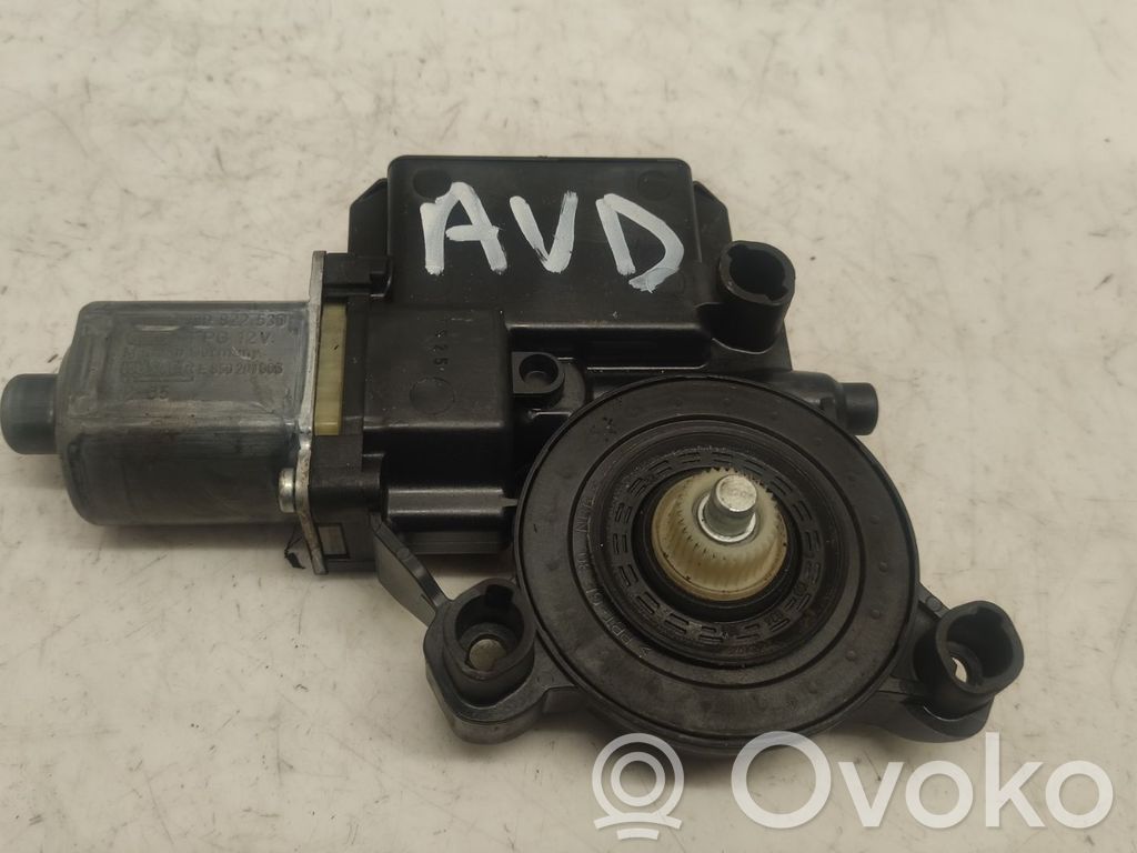 Volkswagen Polo V 6R Silnik regulatora szyby drzwi przednich 