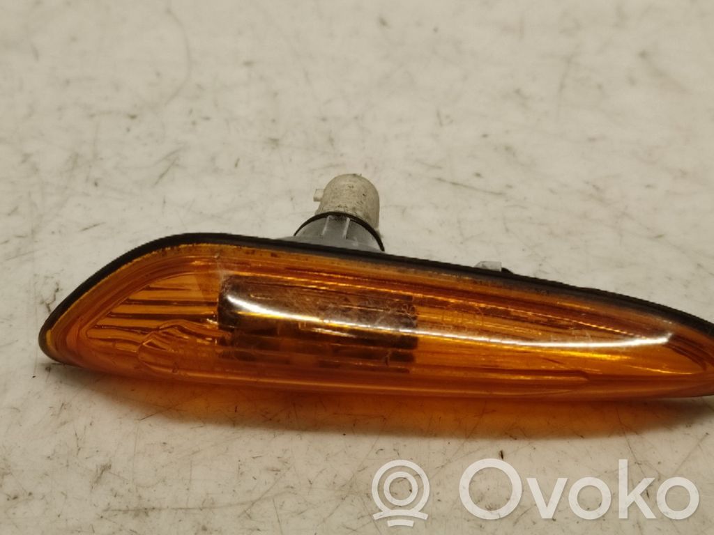BMW X3 E83 Front fender indicator light 