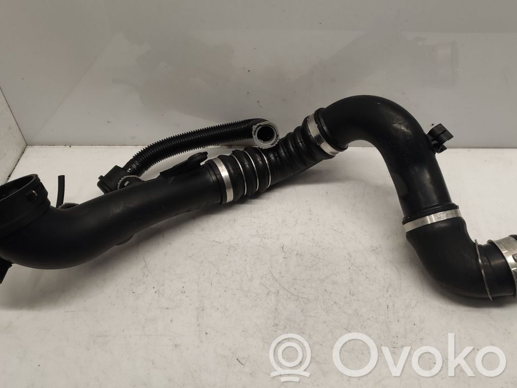 BMW 3 E92 E93 Välijäähdyttimen letku 