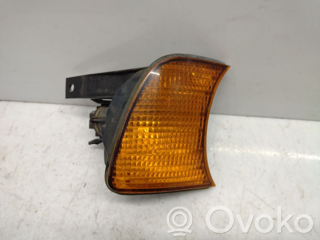 BMW 5 E34 Indicatore di direzione anteriore 