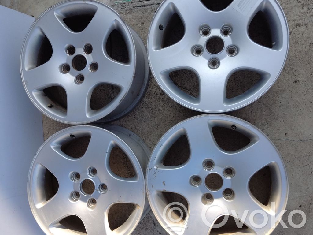 Audi A4 S4 B5 8D R16-alumiinivanne 