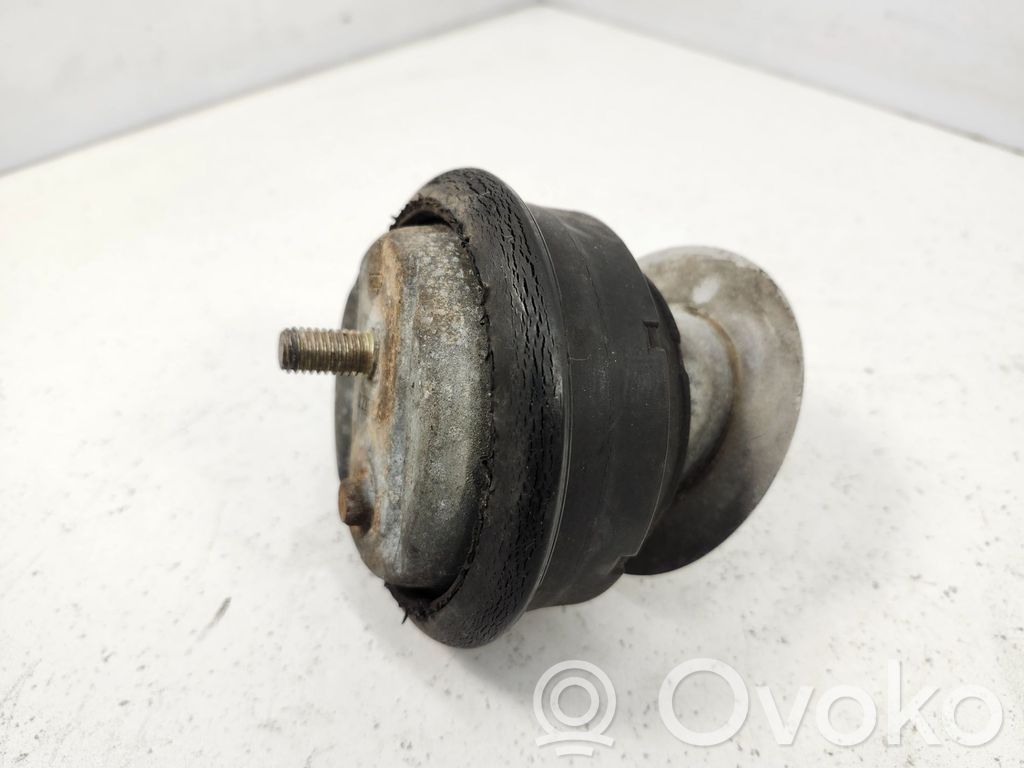 BMW 3 E46 Engine mount bracket 