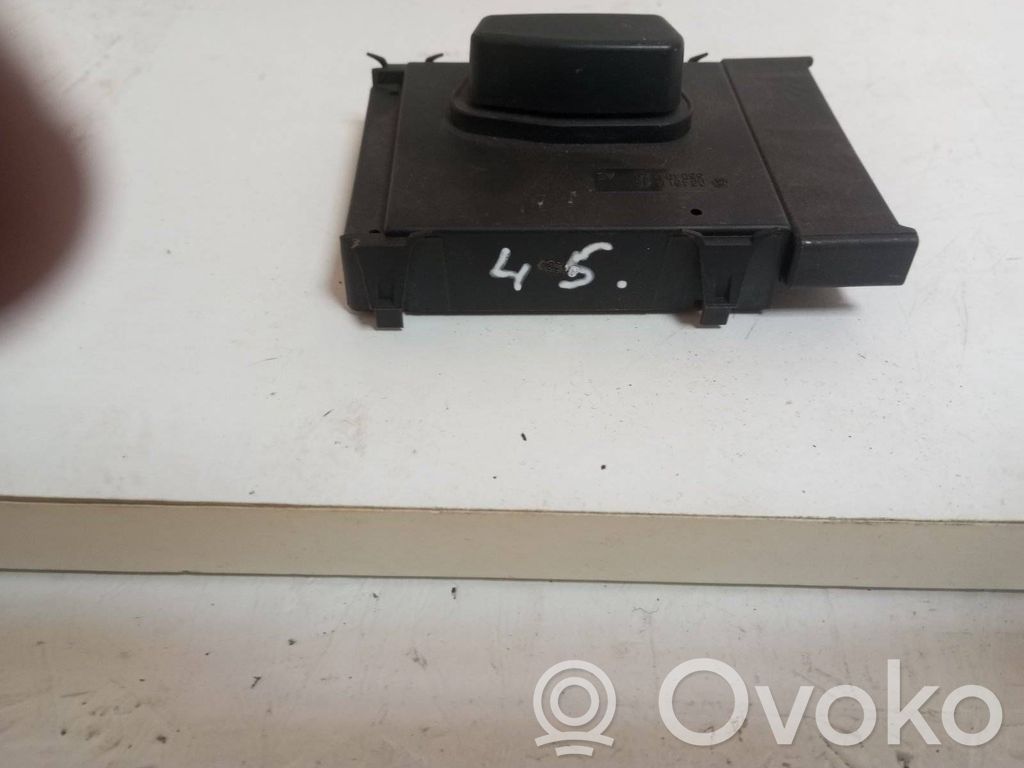 Seat control switch   56049429AE