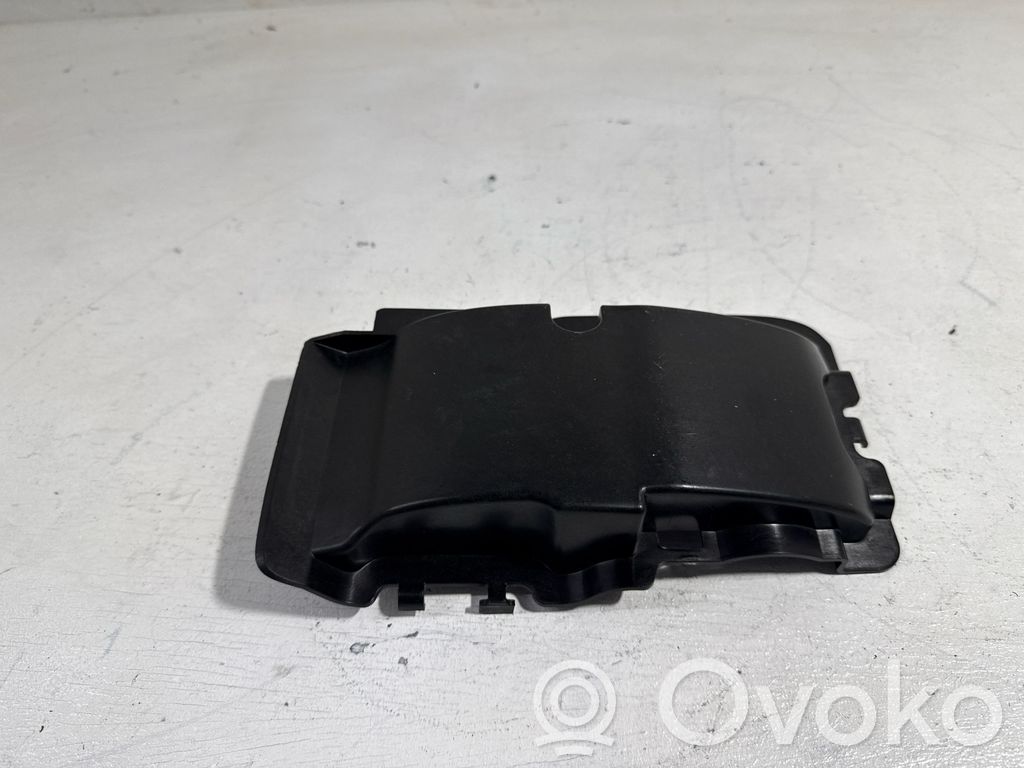 Audi Q3 8U Ohjauspyörän pylvään verhoilu 