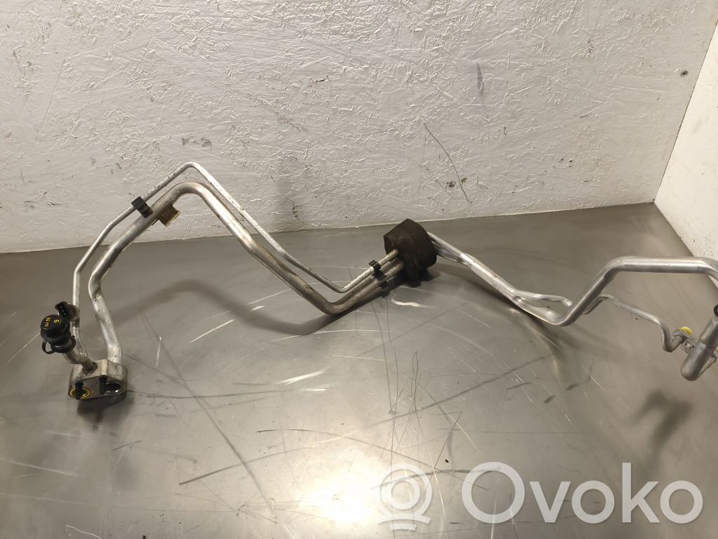 Volvo XC60 Conductă/furtun aer condiționat (A/C) 