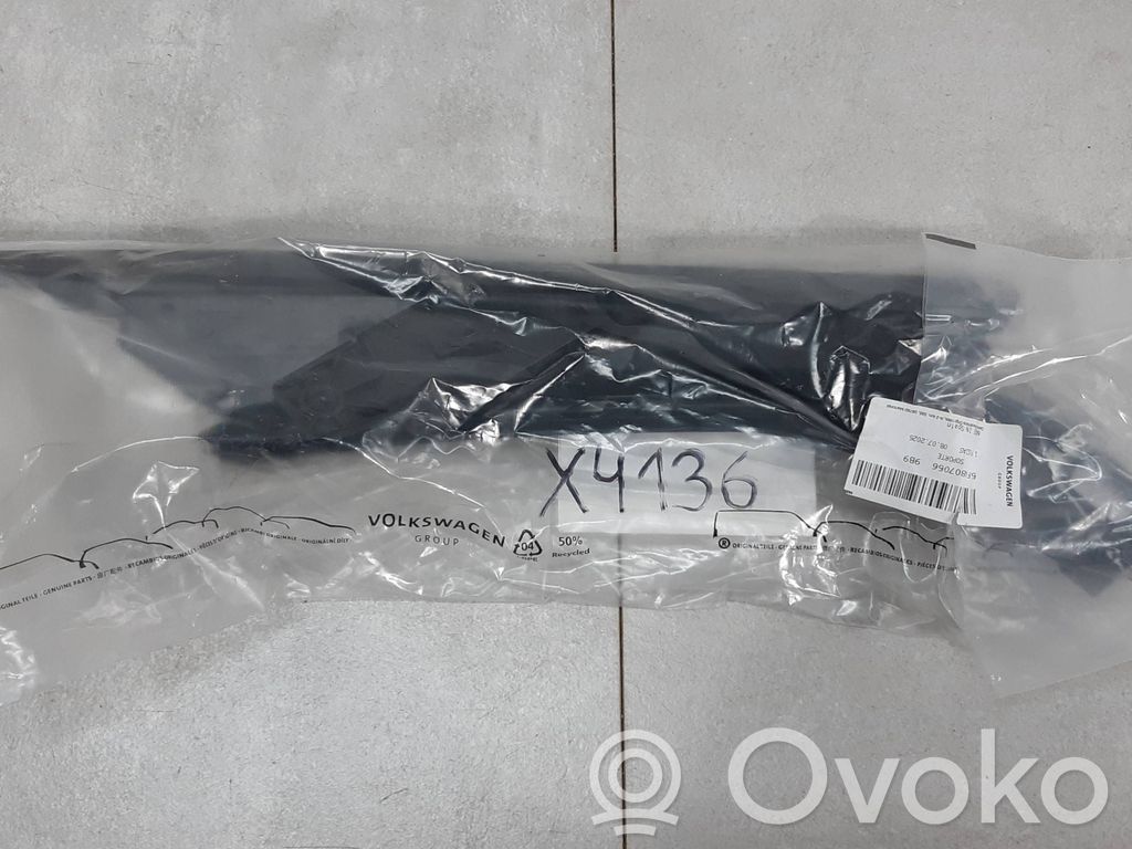 Seat Leon IV Front bumper mounting bracket 