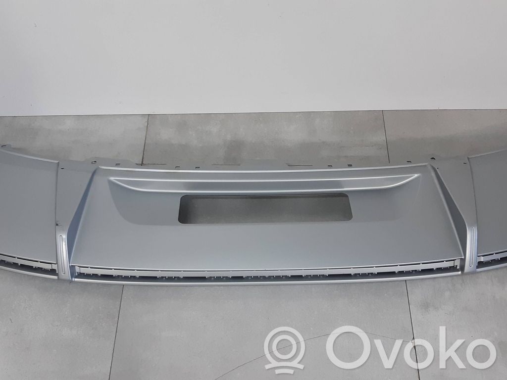 Audi e-tron Apakšējā bampera daļa 